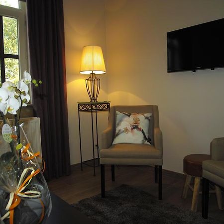 Bed & Breakfast De Kleine Magnolia Tessenderlo Экстерьер фото
